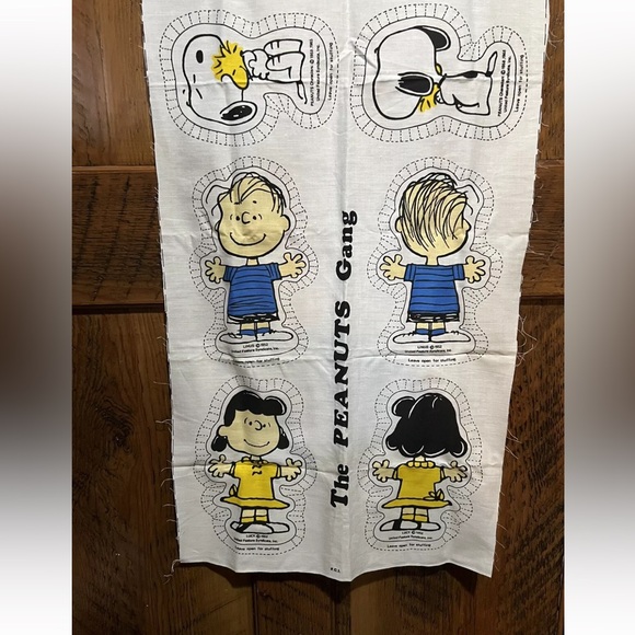 Vintage Peanuts Gang Fabric Panel Charlie Brown Snoopy Lucy Linus Sally - Picture 4 of 9